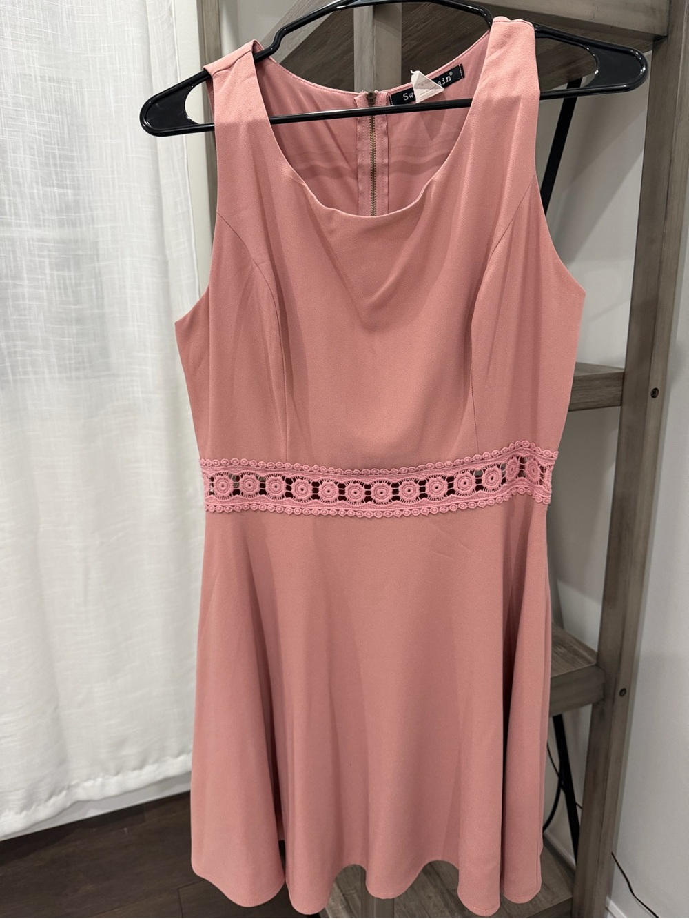 Dusty Rose Sleeveless Dress with Lace Waist